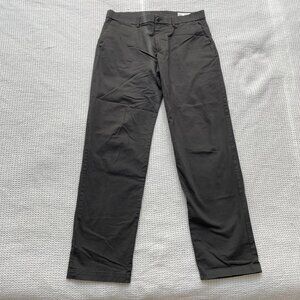 Gap Modern Khakis in Relaxed Fit - Size 34x34 - Washed Black / Dark Gray color